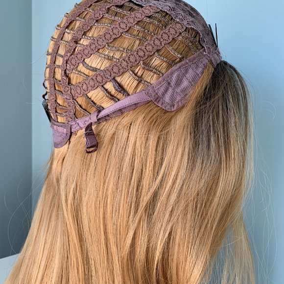 NEW Long Auburn Synthetic Wig - Picture 4 of 4